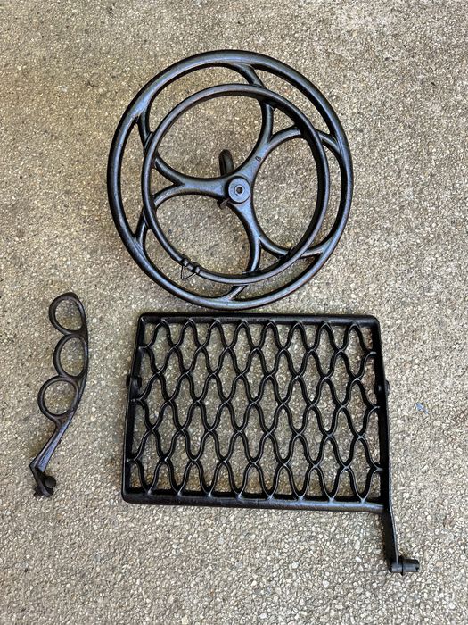 Piese de la masina de cusut singer