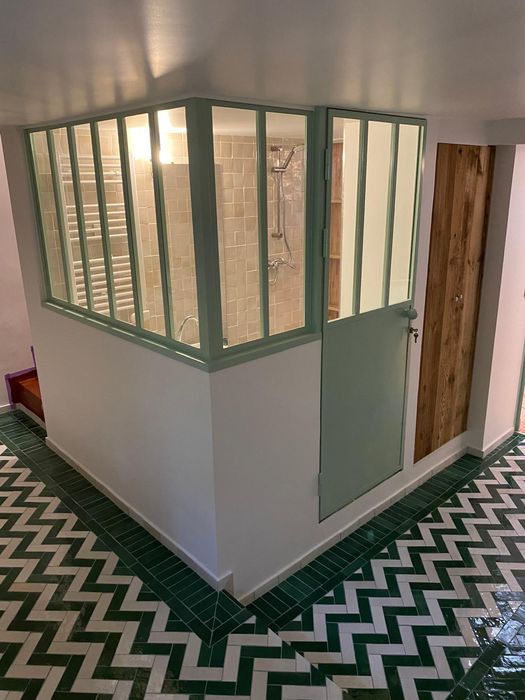 Realizăm lucrări în confecții metalice