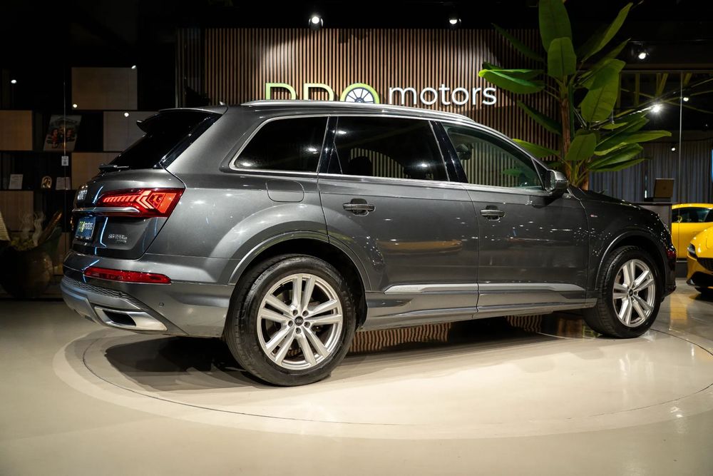 Audi Q7 Audi Q7 55 3.0 TFSI e Quattro  S line