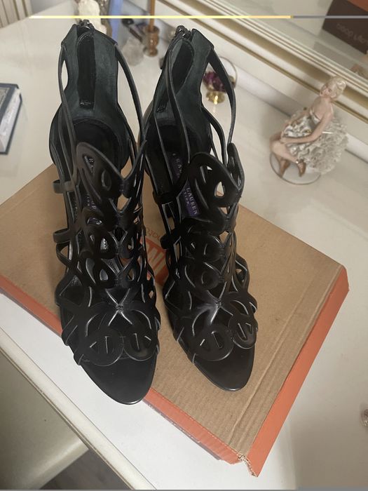 Продам туфли производство Италия