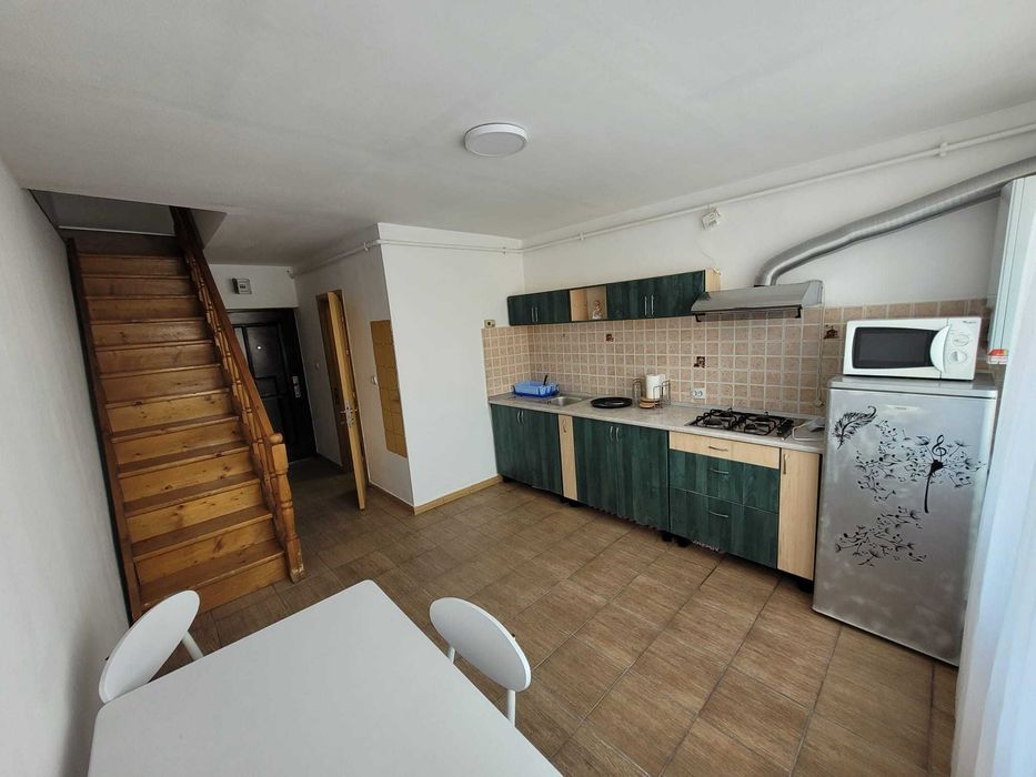 Apartament mansarda etaj 3 - proprietar