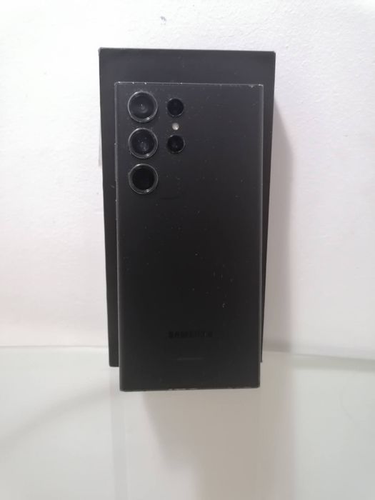 Samsung Galaxy S23 Ultra 256GB Black – Cutie – Display impecabil