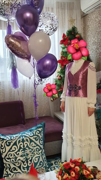Платье 35 тыс и камзол 15 тыс . Размер S