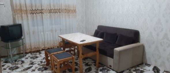 Сергели 1   1/1/5 Нахтга сотилади 5 бекат метро  такалган нархи