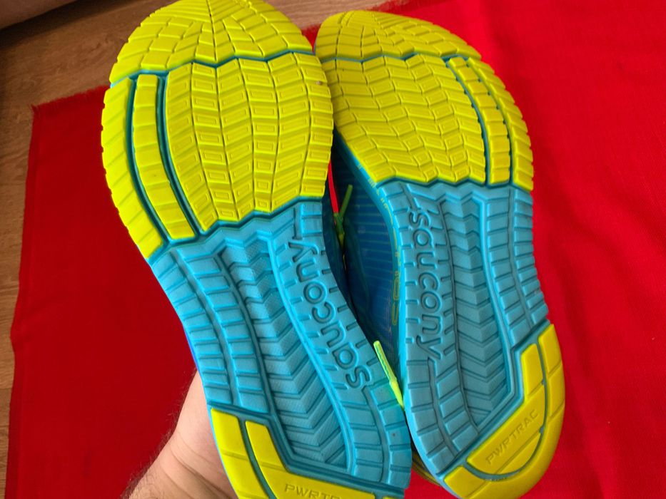 Saucony-оригинални маратонки 38-39 номер