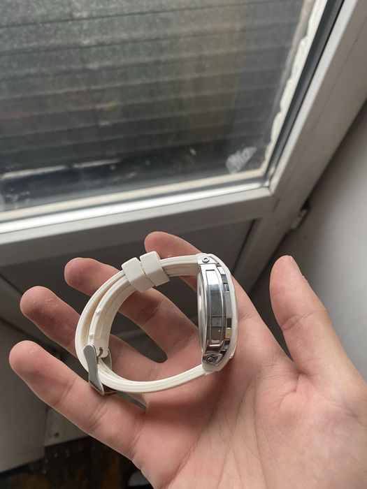 Срочно продам часы