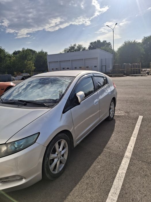 Продам Honda Insight 2009г.