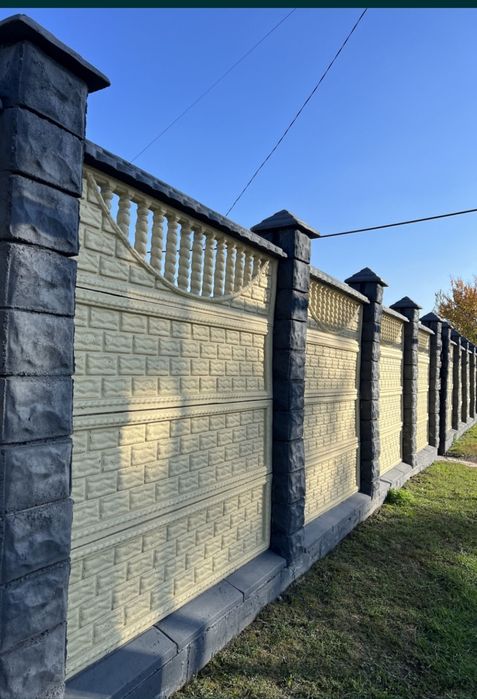 Покраска крыши и заборов