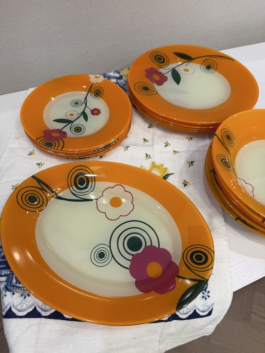 Продам столовый сервиз