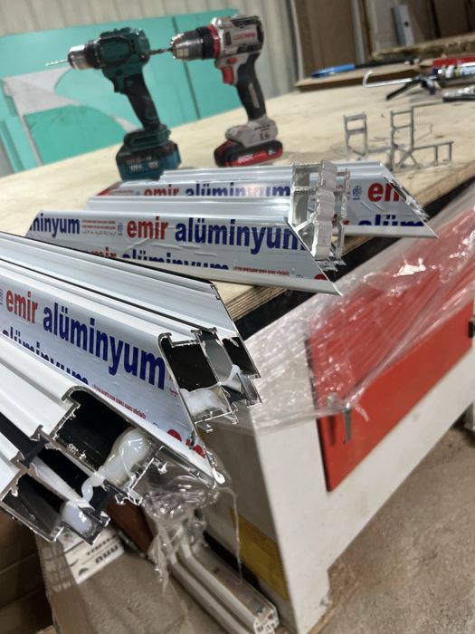 Алюминевые окна витражи