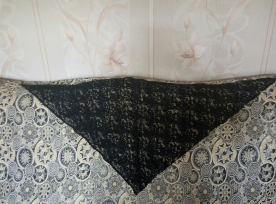 Платки  женские ,разные