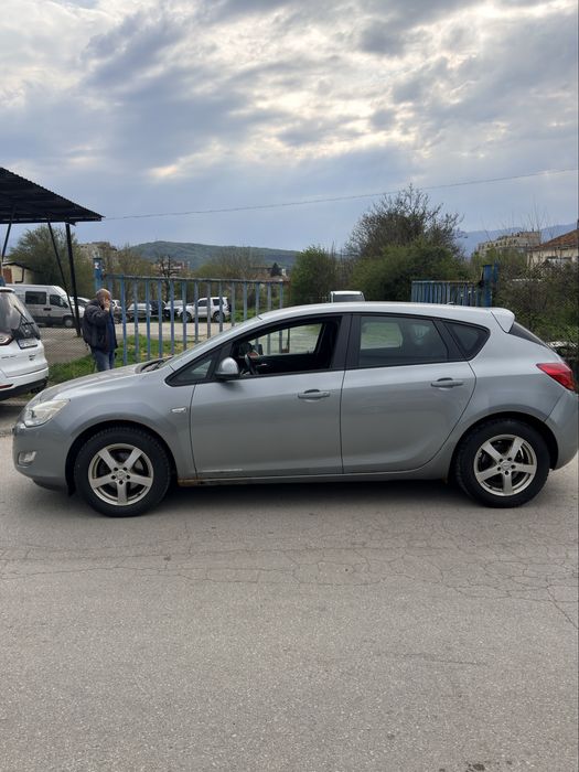 Opel astra J 1.6i 116кс на части