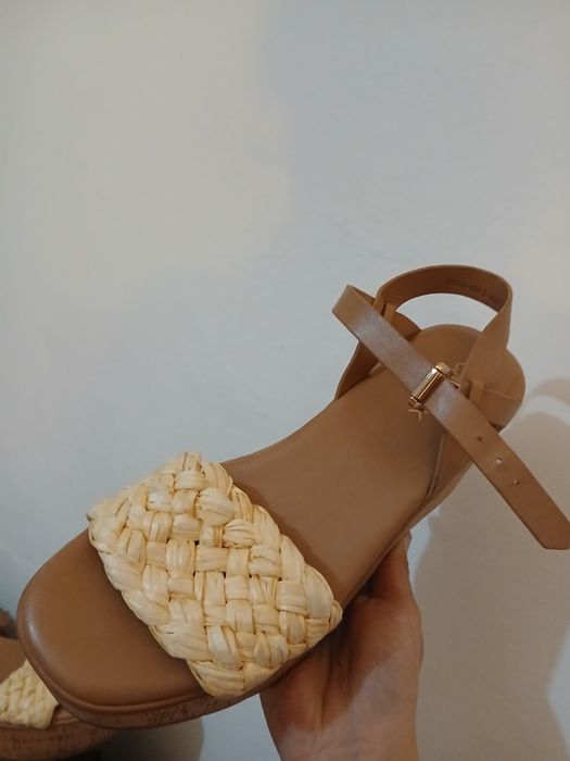 Sandale catwalk noi