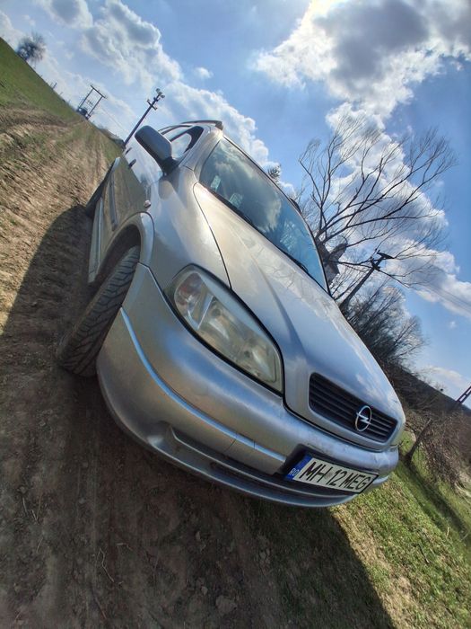 Vand opel astra g cu portbagajul mai mare ca frigiderul lui bunicata