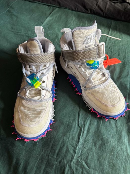 Adidasi Nike editie limitata