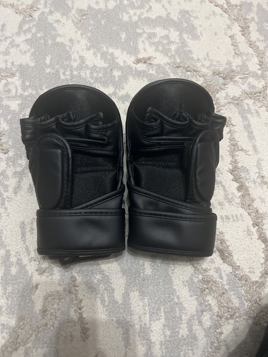 Перчатки манто червнй цвет