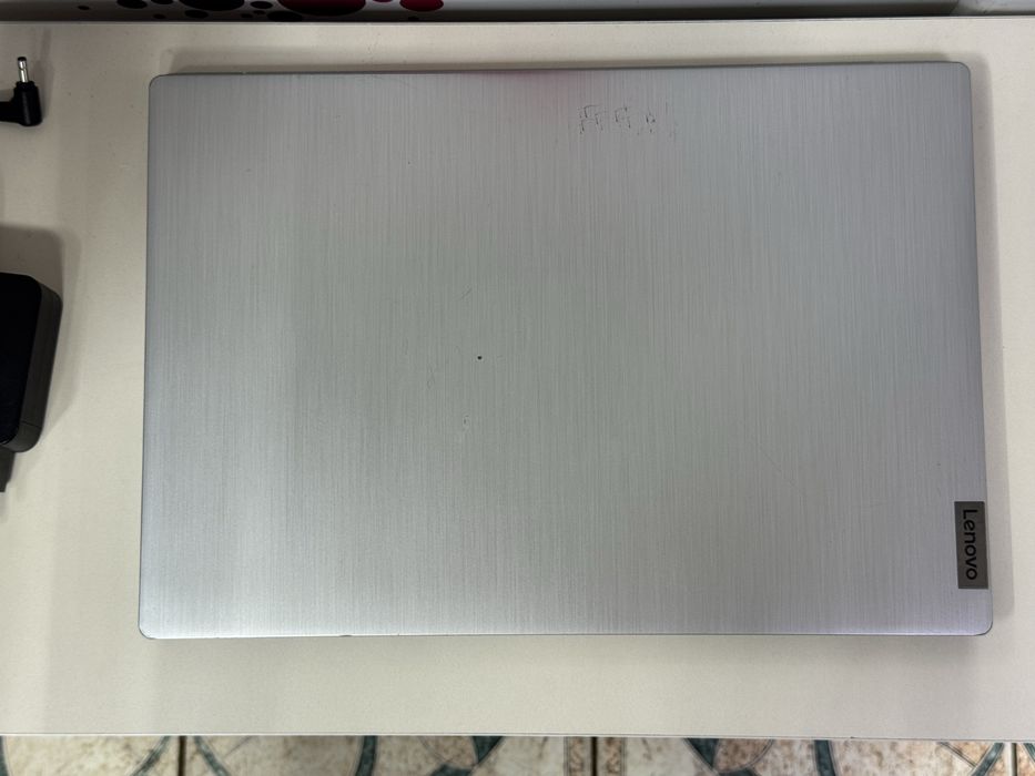 Продаю ноутбук lenovo