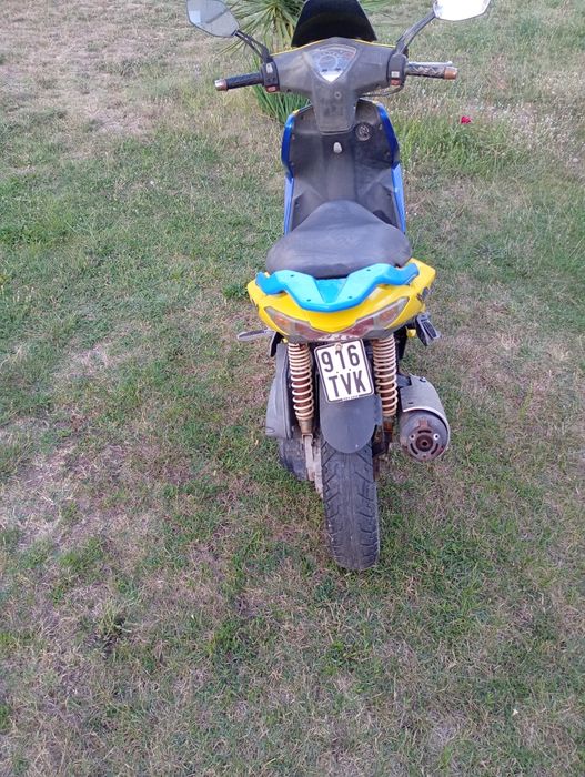 скутер  Kymco Super 8 със 50 кубиков двигател