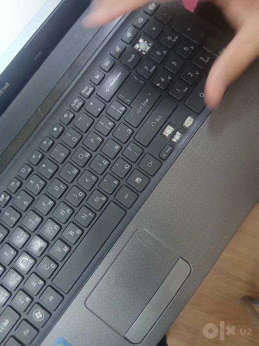 Nootebook sotiladi