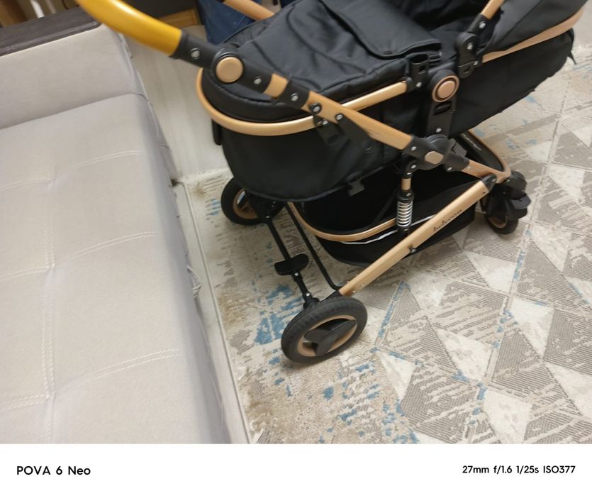 Детская коляска почти новая