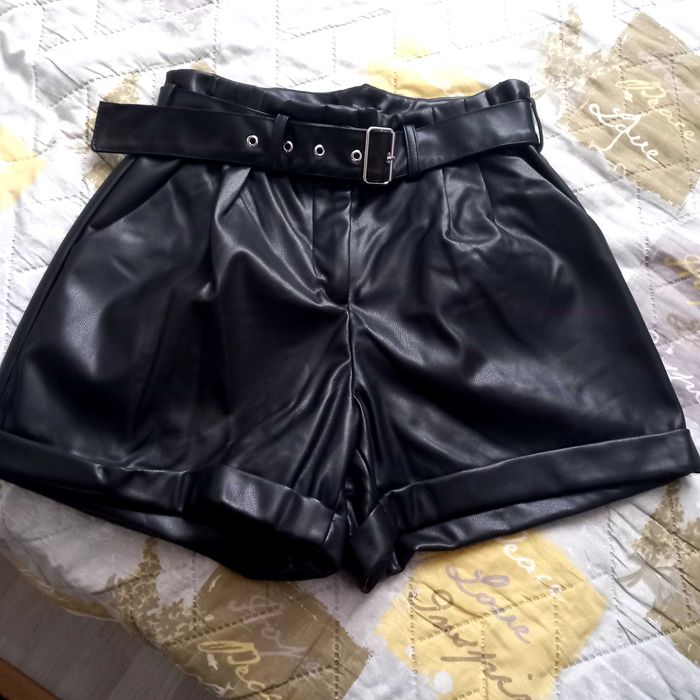 Кожени панталони къси