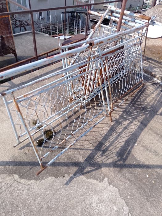 Метален парапет .