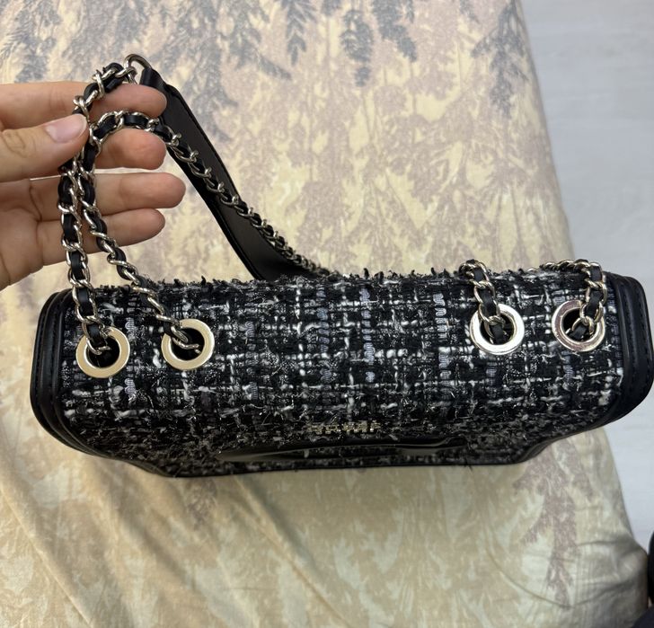 Дамска чанта Guess