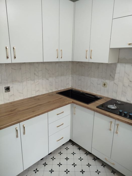 Мойка с тумбой .