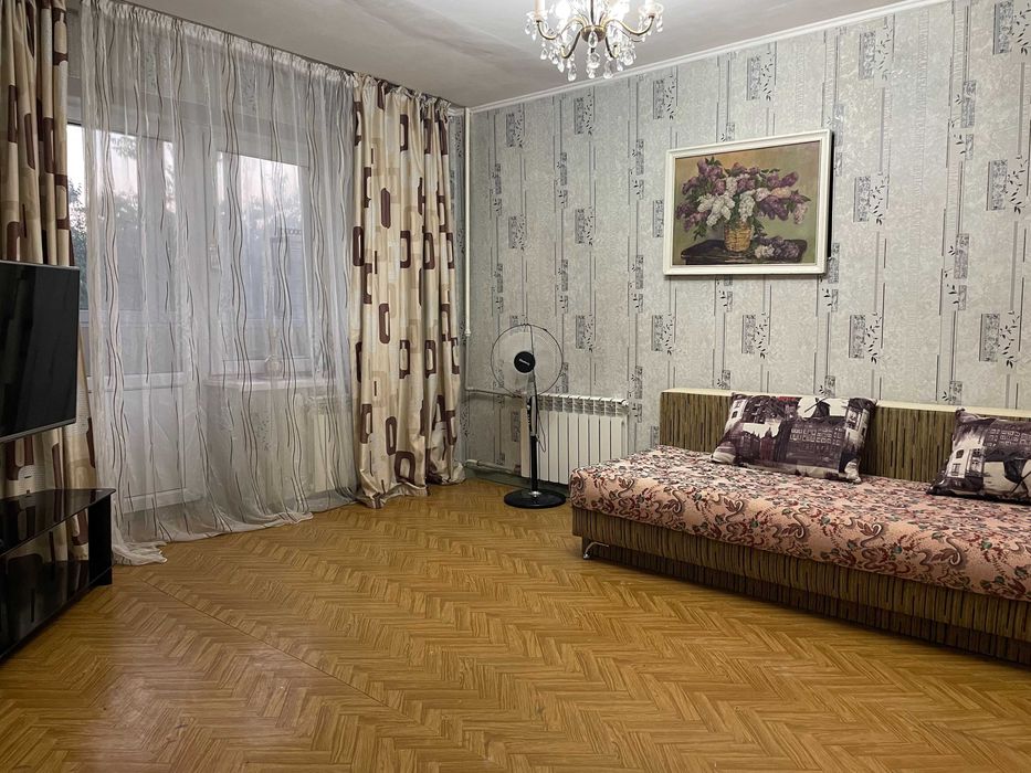 Продаётся 1 ком. квартира в мкр.Орбита-4