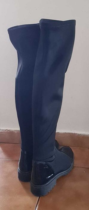 Cizme peste genunchi