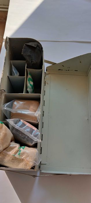 Аптечка от Първата световна война! Метална с консумативите!