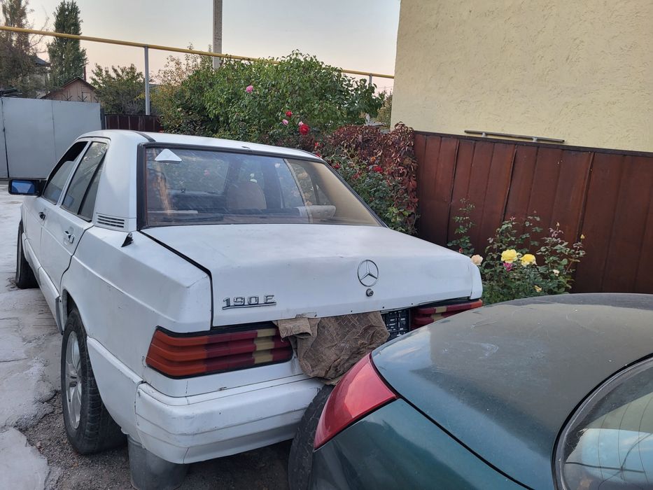 Продам авто Мерседес 190