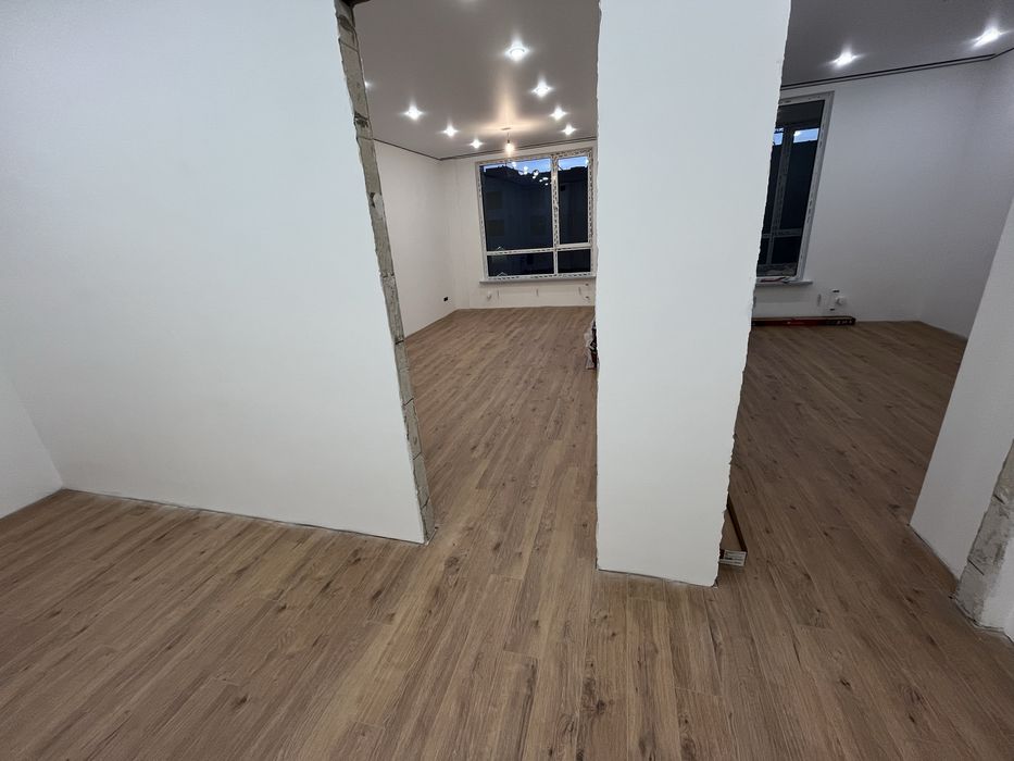 Укладка ламината плинтус