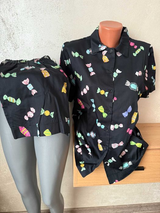 Нови оригинални сетове Moschino