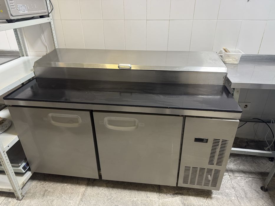 Холодильный стол для пиццы