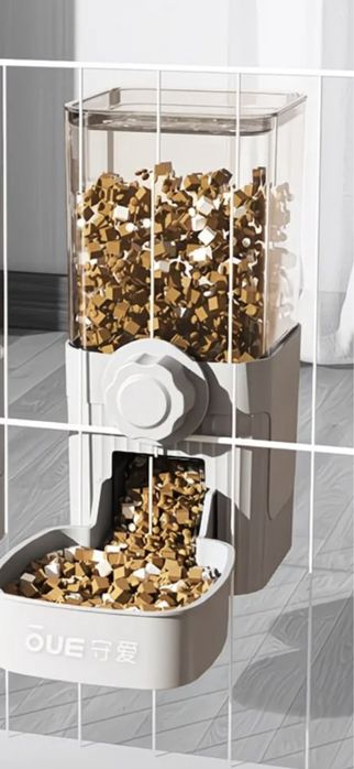 Кормушка для собак и кошек на клетку