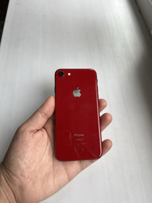 IPhone 8/64Gb - В идеальном состоянии