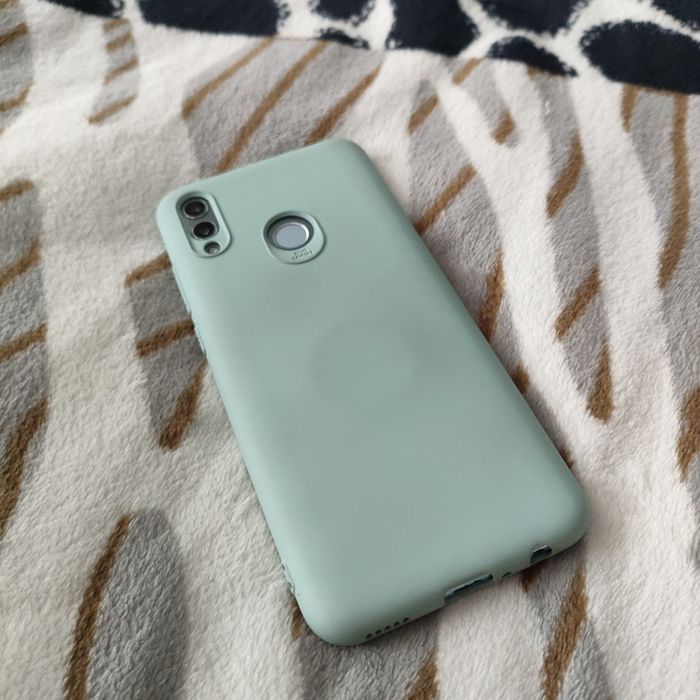 Продам Honor 10 lite