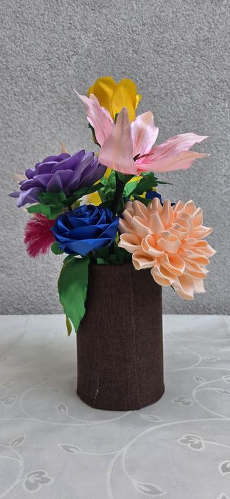 Букети цветя от сатен