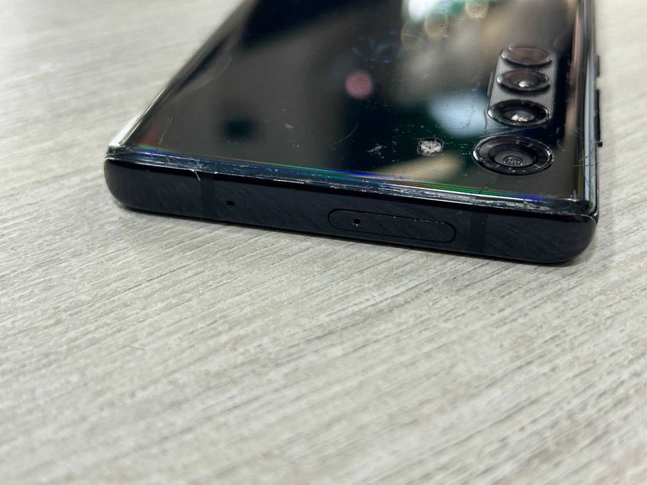 Motorola Edge 2020 128 GB  6 GB RAM Dual SIM 5G