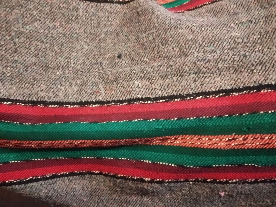 Ръчно тъкани черги.