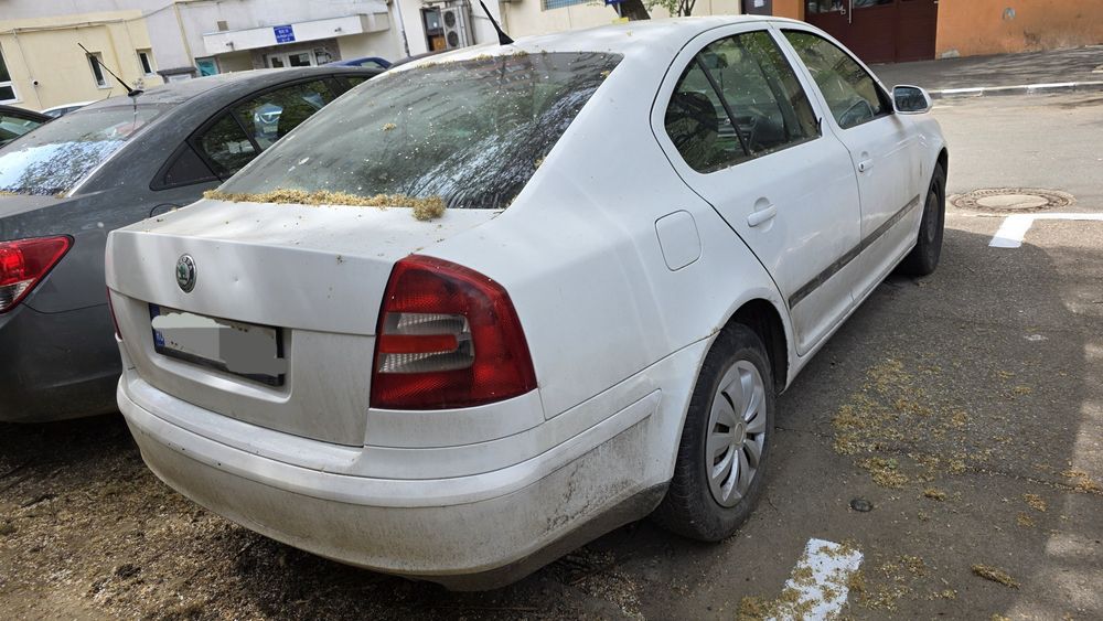 Vand sau Dezmembrez skoda octavia 2 benzina sau vand intreaga