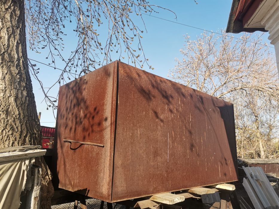 Продам металлический бак