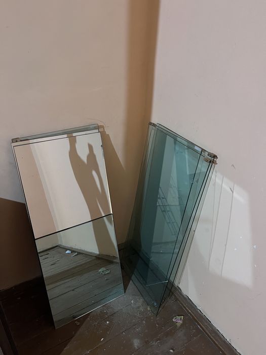 Eski shkaf buzilgan detiski kravat shkaflar hammasi bittada sotiladi