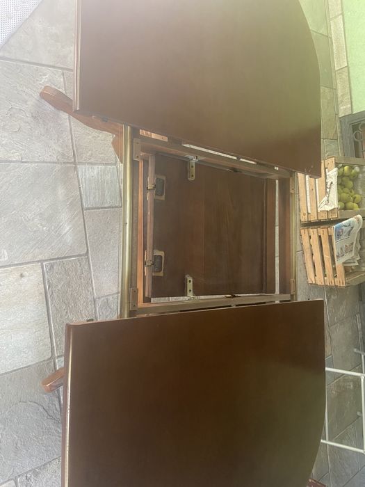 Продаю стол раздвижной