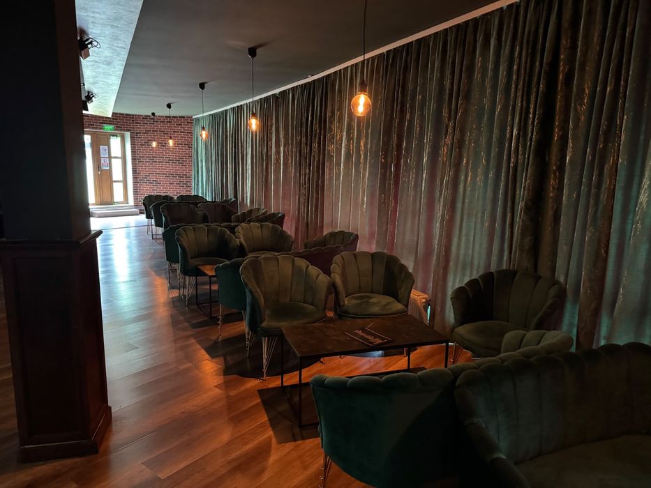 Proprietar , inchiriez spatiu comercial ultracentral , 371 mp