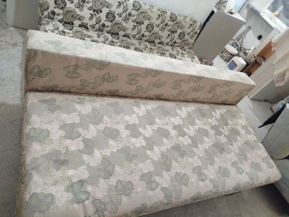 Продам диван б.у.