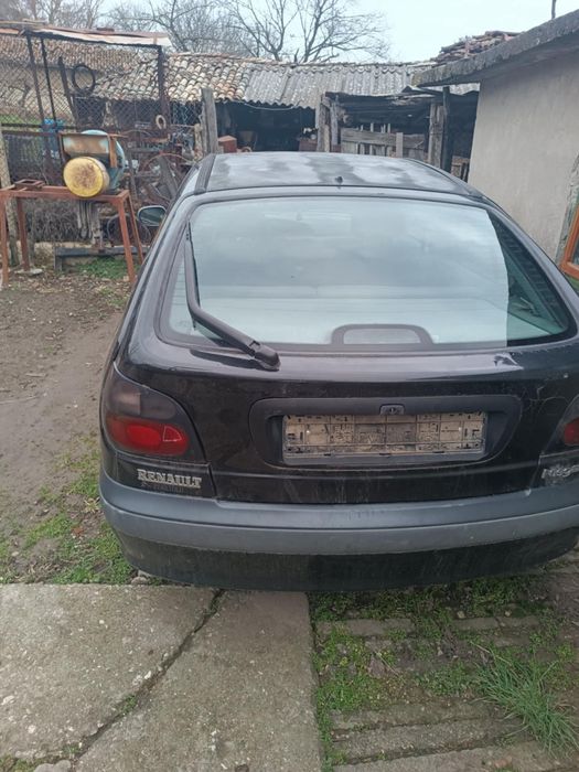 Рено Меган 1.6  1995 год.