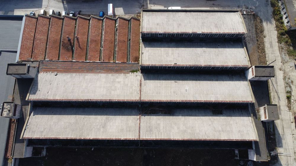 Пром. помещение в Габрово, област-гр.Севлиево площ 4345 цена 521000