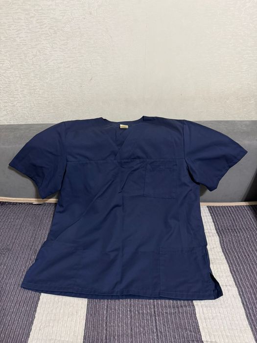 Продаётся медицинская форма, мужская